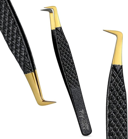 90 Degree Boot Volume Fiber Tip Lash Tweezer 12cm – Precision Stainless Steel Eyelash Extension Tweezer, Anti-Slip Diamond Handle, Black Glitter with Gold Tips – Pro Lash Artist Tool